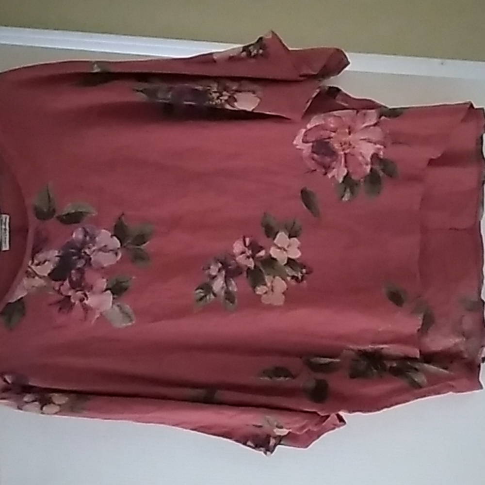 Ladies Linen Top